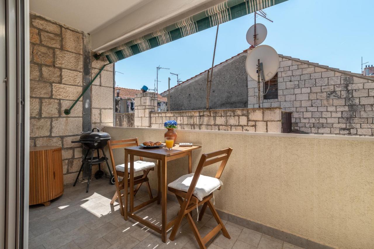 Apartment Bruno Трогир Экстерьер фото